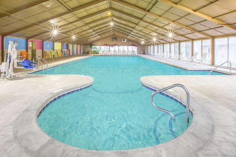 Miami Suites Hotel Resort in Toledo