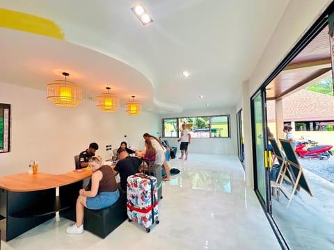 Lanta Palm Beach Resort Hotel in Sala Dan