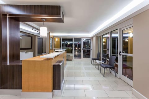 Super 8 By Wyndham Dalton/Convention Center Area Hotel in Dalton