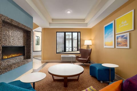 Days Inn by Wyndham Tamworth Hotel in Madison