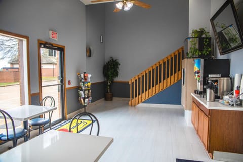 Super 8 By Wyndham Mountain Home Hotel in Mountain Home