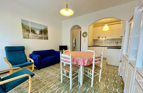 Beautiful Villa For 6 - Piscine-tennis-ac Resort in Porto Santa Margherita