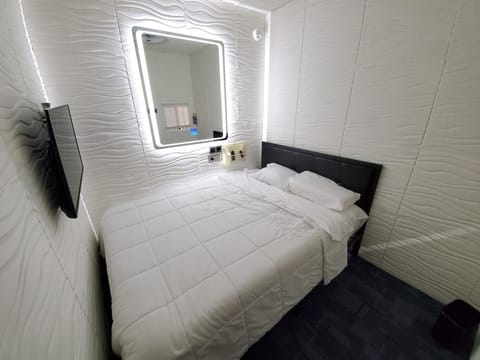 Hotel BnB Capsule hotel in South Loop