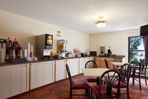 Super 8 By Wyndham Evansville North Hotel in Indiana