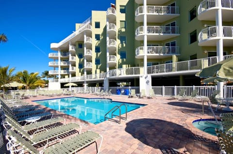 CRYSTAL PALMS BEACH RESORT Hotel in Treasure Island