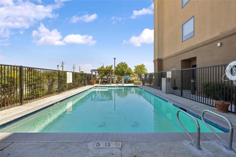 Hampton Inn & Suites Madera Hotel in Madera