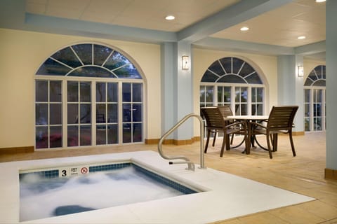 Hampton Inn & Suites Newport/Middletown Hotel in Newport