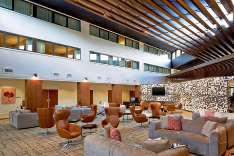 DoubleTree by Hilton Atlanta Perimeter Dunwoody Hotel in Brookhaven