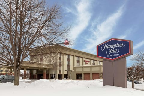 Hampton Inn Rockford Hotel in Cherry Valley