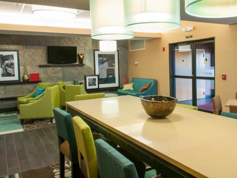 Hampton Inn Louisville-North/Clarksville Hotel in Clarksville