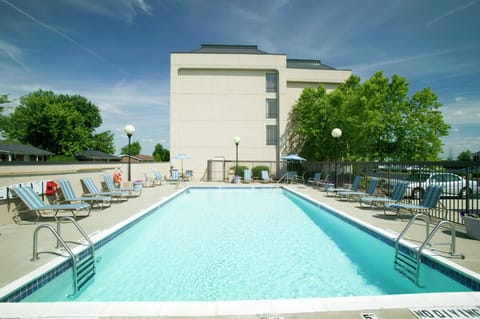 Hampton Inn Louisville-North/Clarksville Hotel in Clarksville
