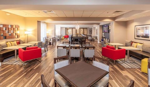 Hampton Inn Emerson LakePoint Hotel in Cartersville