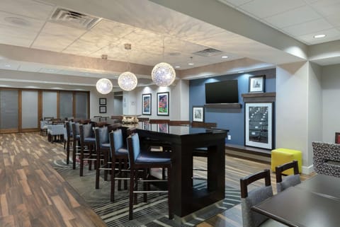 Hampton Inn Emerson LakePoint Hotel in Cartersville