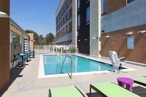 Home2 Suites by Hilton Greenville Airport Hotel in Greer