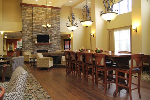 Hampton Inn & Suites Enid Hotel in Enid