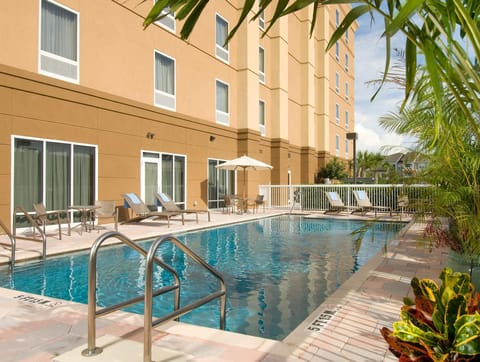 Hampton Inn & Suites Lakeland-South Polk Parkway Hotel in Lakeland