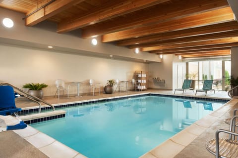 Home2 Suites by Hilton Milwaukee Brookfield Hotel in Brookfield