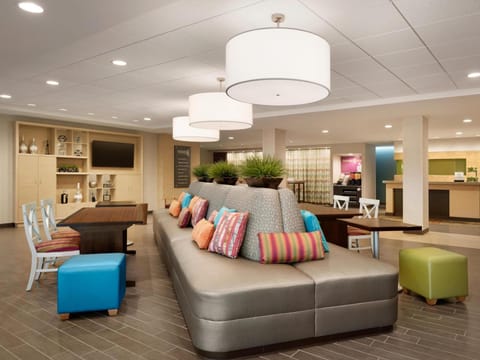 Home2 Suites by Hilton Milwaukee Brookfield Hotel in Brookfield