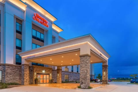 Hampton Inn & Suites Ames Hotel in Ames