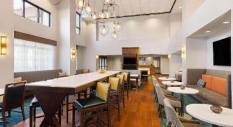 Hampton Inn & Suites Savannah-Airport Hotel in Pooler