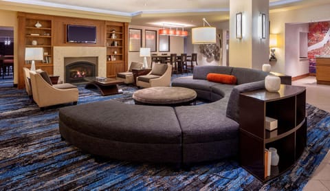 DoubleTree Suites by Hilton Minneapolis Hotel in Loring Park