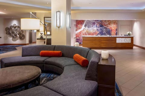 DoubleTree Suites by Hilton Minneapolis Hotel in Loring Park