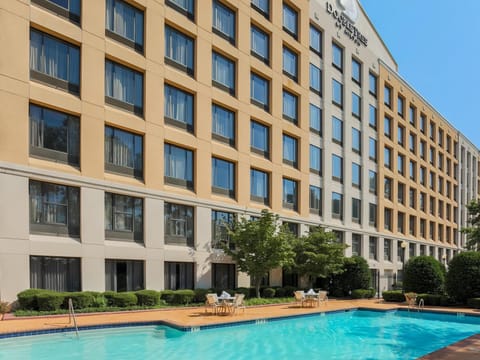 DoubleTree by Hilton Atlanta Airport Hotel in Hapeville