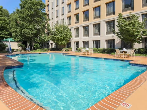 DoubleTree by Hilton Atlanta Airport Hotel in Hapeville