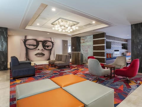 DoubleTree by Hilton Atlanta Airport Hotel in Hapeville