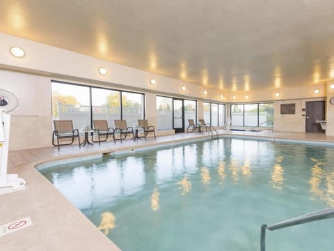 Hampton Inn Mt. Pleasant Hotel in Mount Pleasant