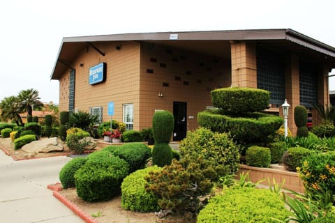 Rodeway Inn Near University-Gateway to Yosemite Hotel in Merced