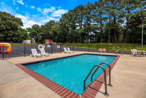 Econo Lodge Martin Hotel in Tennessee