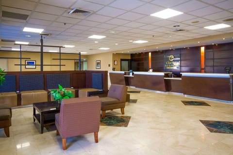 Clarion Inn & Suites Miami International Airport Hotel in Miami Springs