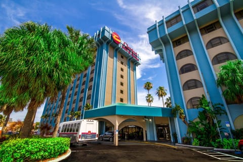 Clarion Inn & Suites Miami International Airport Hotel in Miami Springs