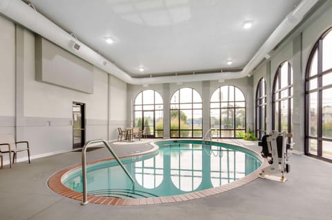 Best Western Plus Harrisonburg Hotel in Harrisonburg