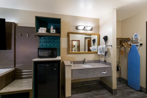 Quality Inn Alpine Hotel in Alpine