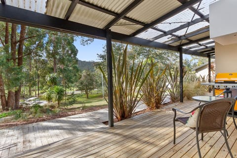 Oyster Cove Chalet Lodge in Tasmania