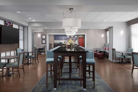 Hampton Inn Statesboro Hotel in Statesboro