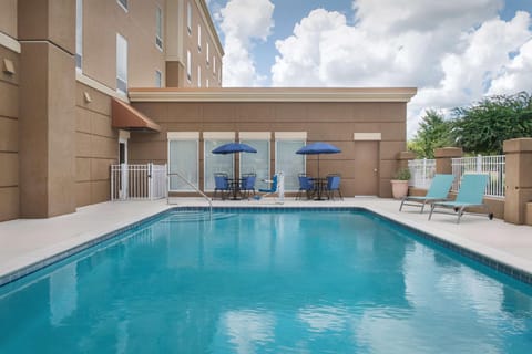 Hampton Inn Statesboro Hotel in Statesboro