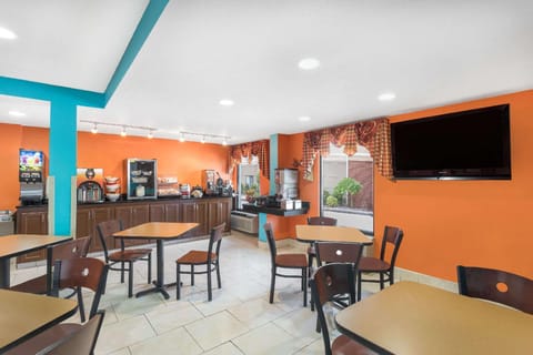 Howard Johnson by Wyndham Chattanooga Lookout Mountain I-24 Hotel in Chattanooga