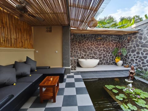 1000 Dream Bungalow & Restaurant Hotel in Buleleng