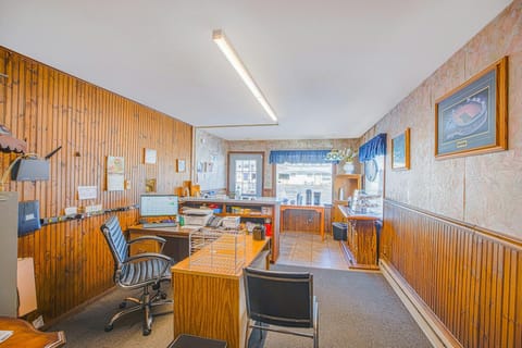 Love Hotels Tomahawk by OYO at Lake Mohawksin WI Hotel in Wisconsin