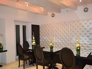 Meeting room(s)
