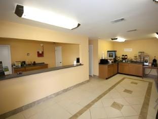 Days Inn by Wyndham DeFuniak Springs Hotel in South Walton County