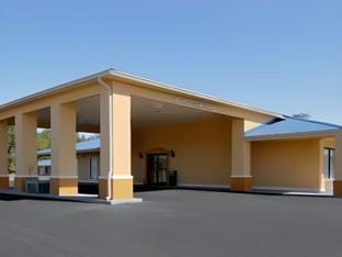 Days Inn by Wyndham DeFuniak Springs Hotel in South Walton County