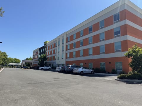 Home2 Suites by Hilton Hayward Hotel in Hayward