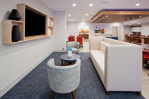 Holiday Inn Express Hotel & Suites Dickinson By IHG Hotel in Dickinson