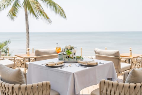 Casa de La Flora Hotel Resort in Khuekkhak