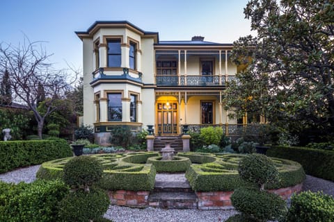 The Corinda Collection Lodge in Hobart