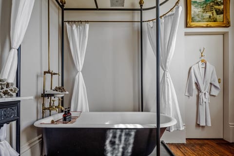 The Corinda Collection Lodge in Hobart